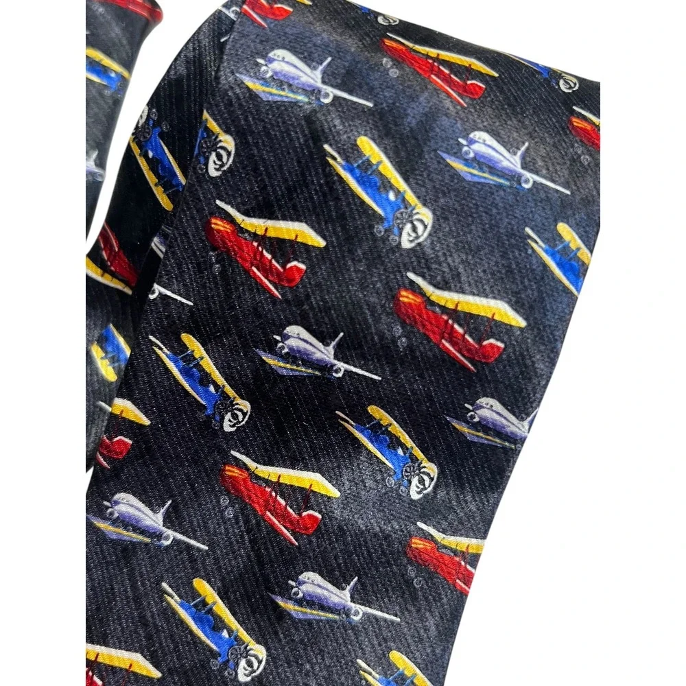 100% Silk Navy Airplane Novelty Tie Boy's 50 inch Length Brand New‎